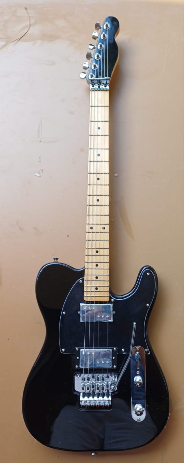Chitarra elettrica modello telecaster deluxe