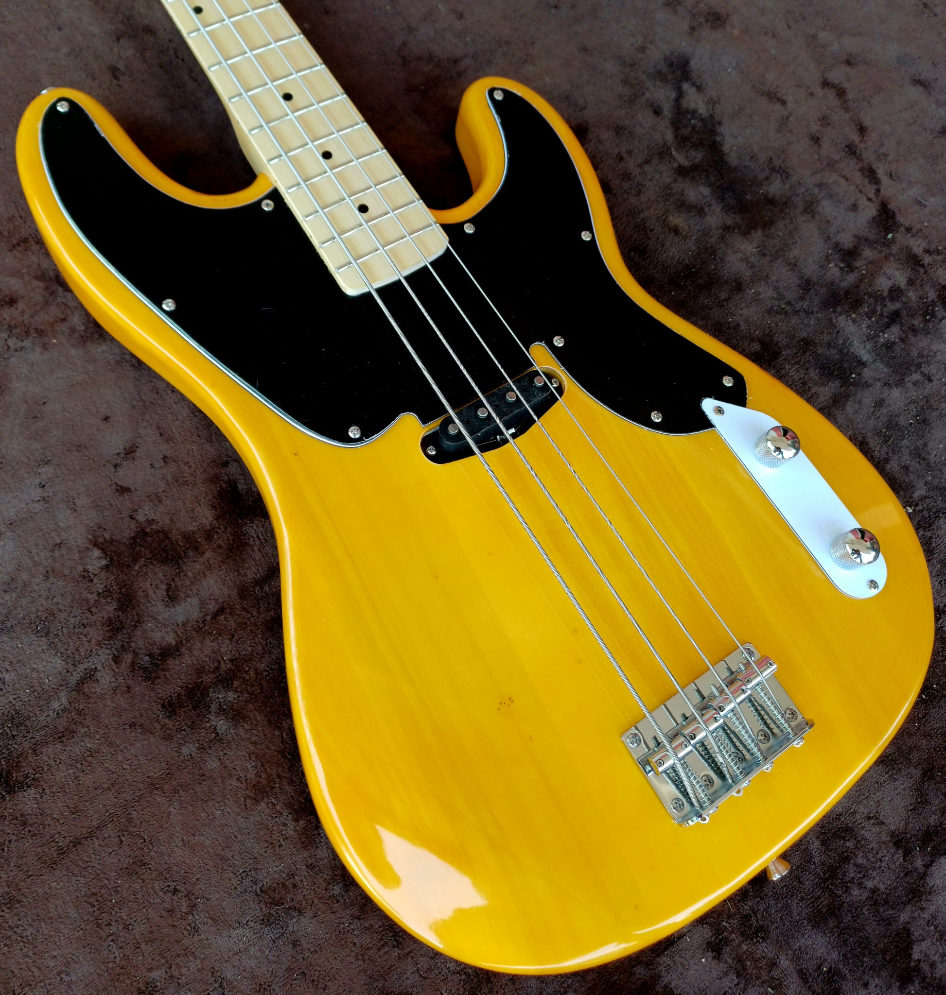 basso elettrico 4 corde modello precision 51 Butterschotc