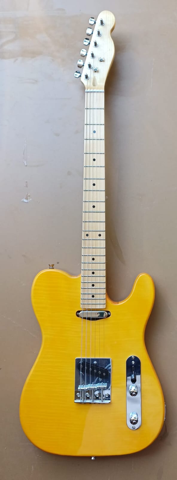 Chitarra elettrica modello telecaster 